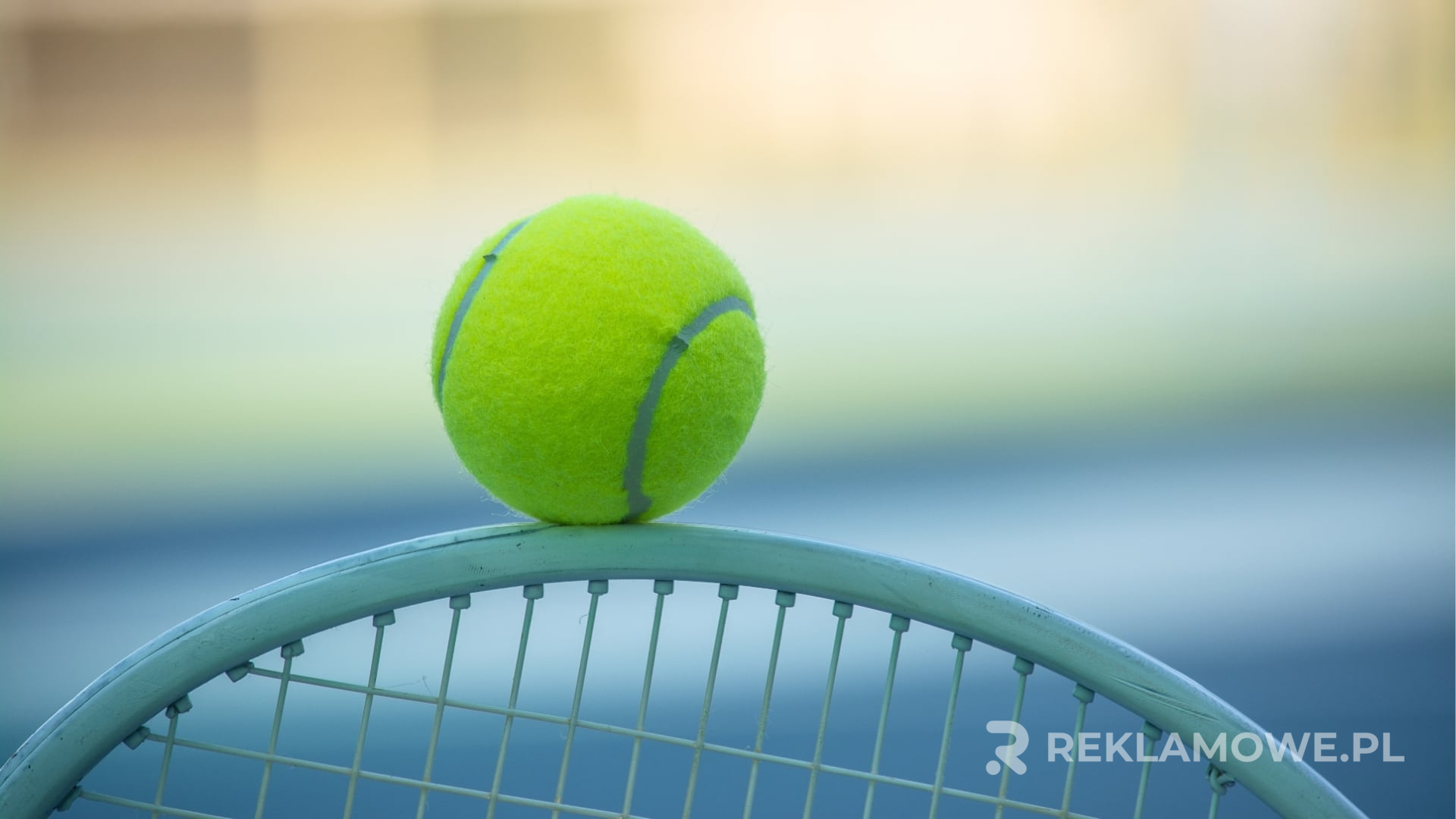 Personalizowane tanie gadżety reklamowe na biurku